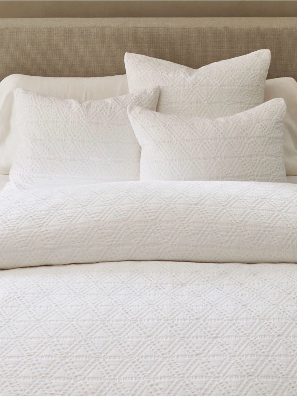 Pottery Barn Vintage White Diamond Patchwork Matelassé Duvet Cover Full/Queen